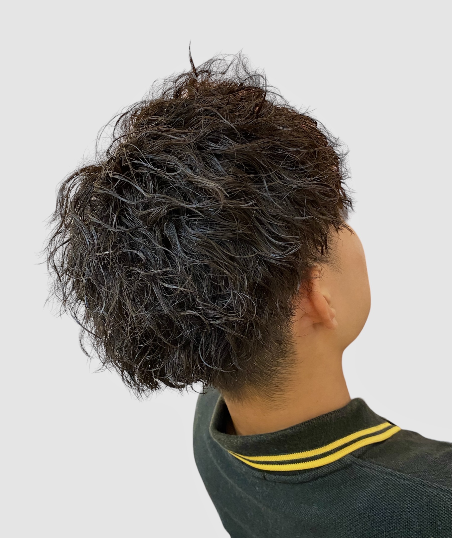 10代20代大人気！ツーブロマッシュツイストスパイラルパーマ